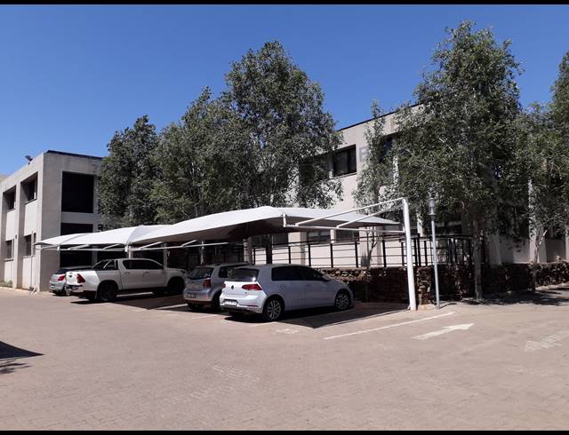 1,172M² BUSINESS TO LET IN IRENE